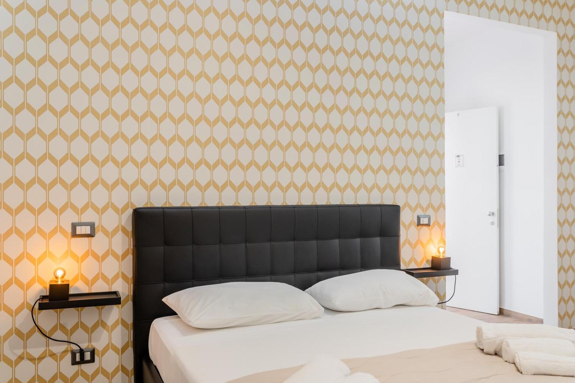 Pietramare Luxury Suites Бари Екстериор снимка