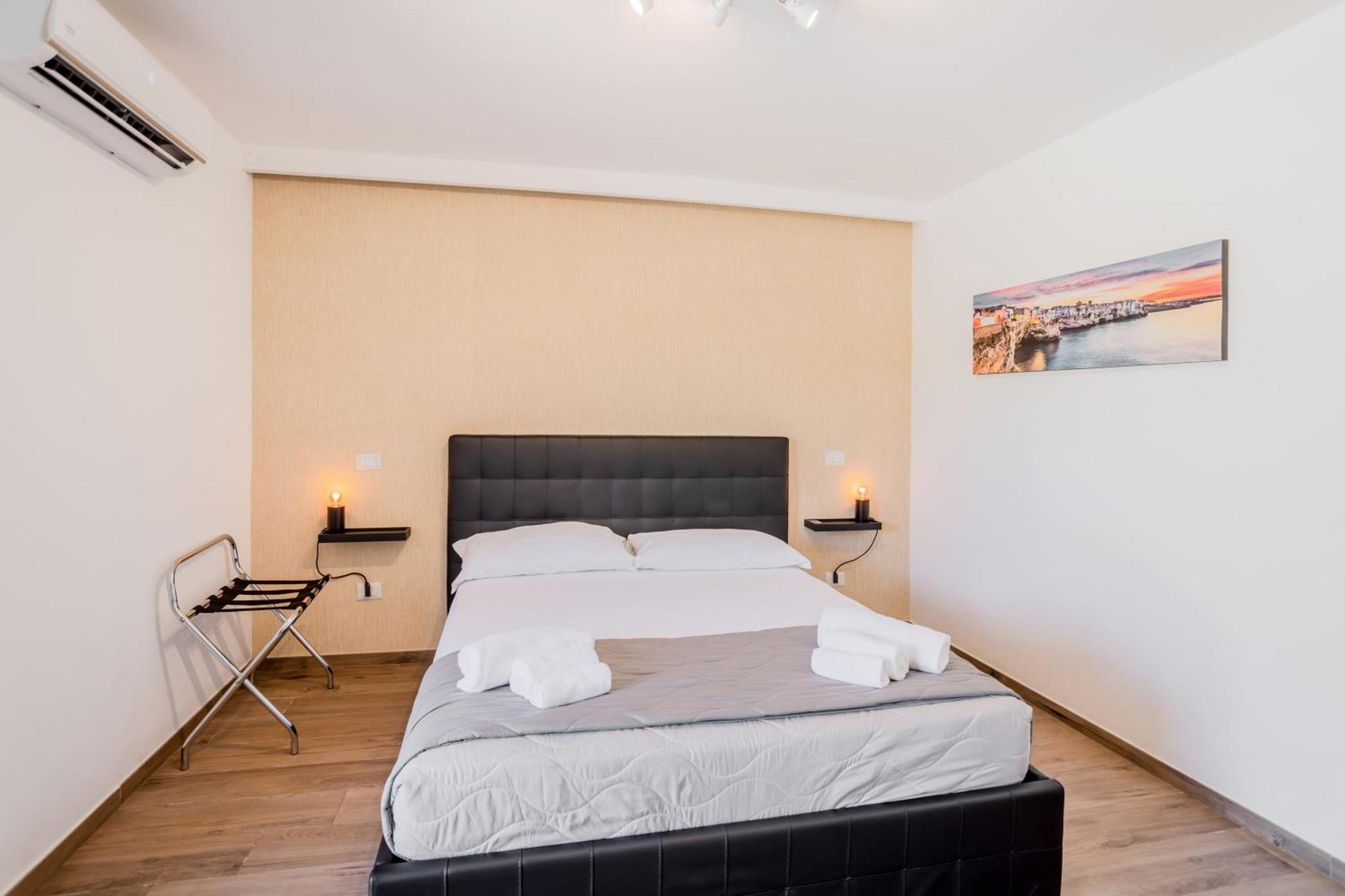 Pietramare Luxury Suites Бари Екстериор снимка