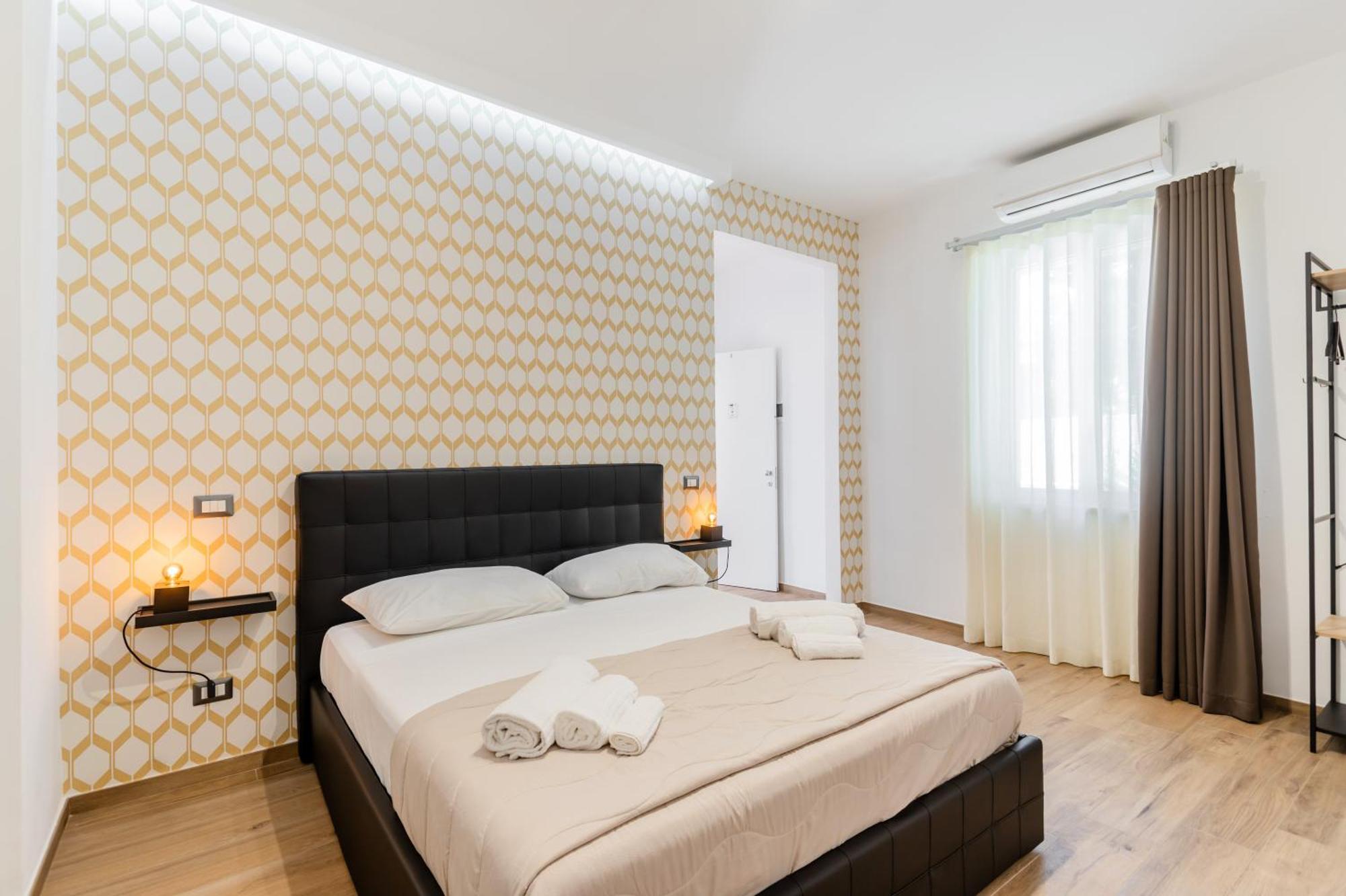 Pietramare Luxury Suites Бари Екстериор снимка