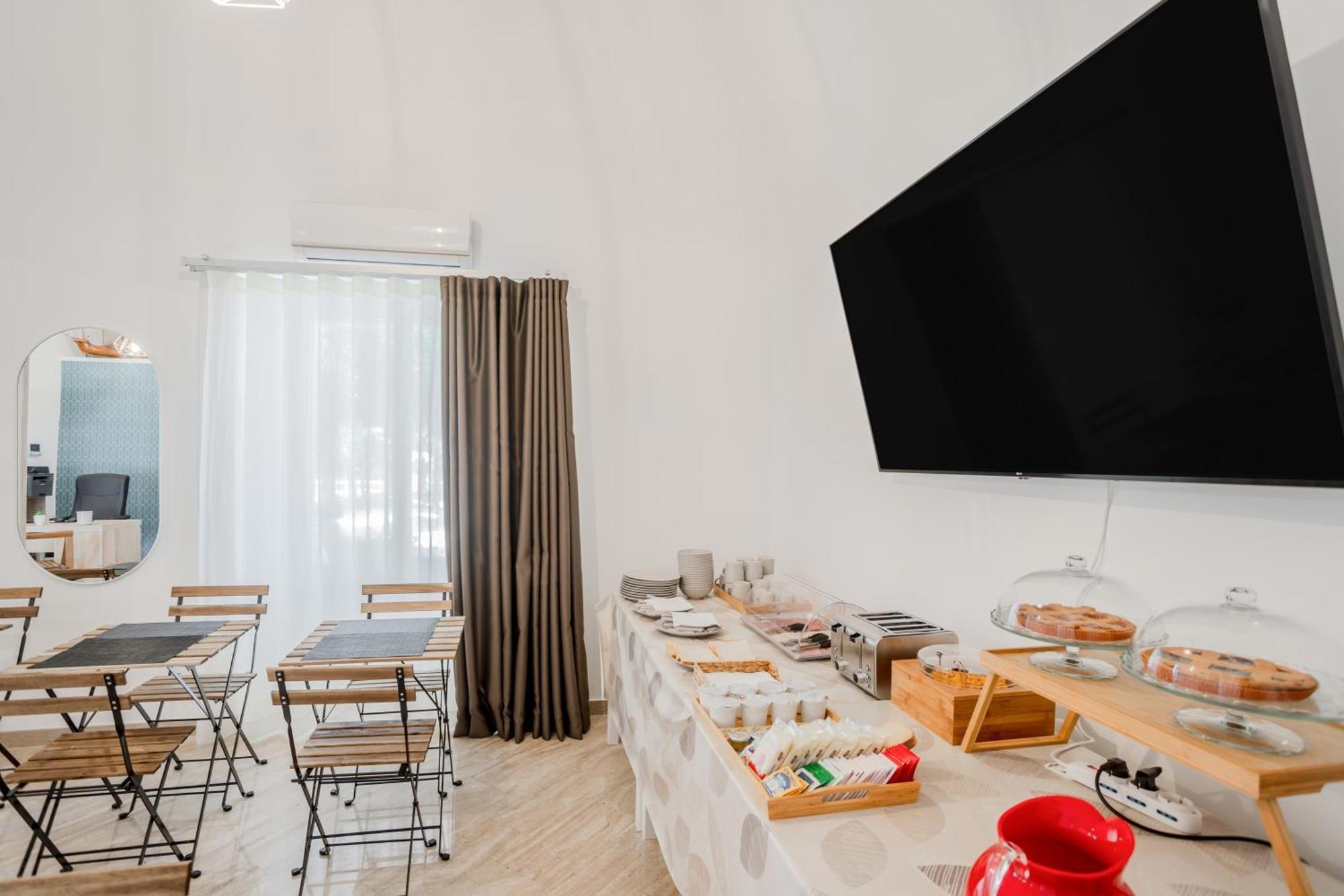 Pietramare Luxury Suites Бари Екстериор снимка