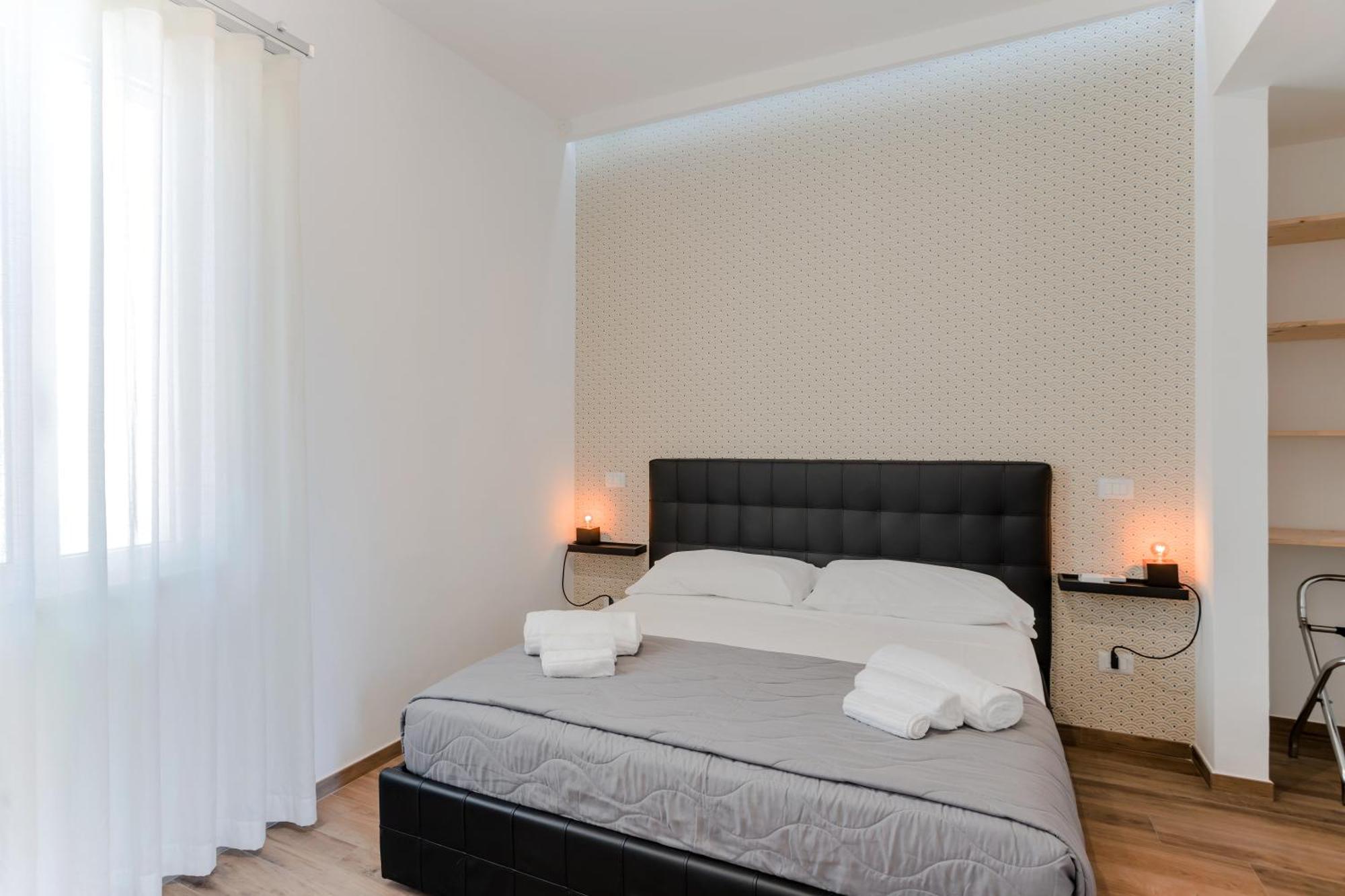 Pietramare Luxury Suites Бари Екстериор снимка