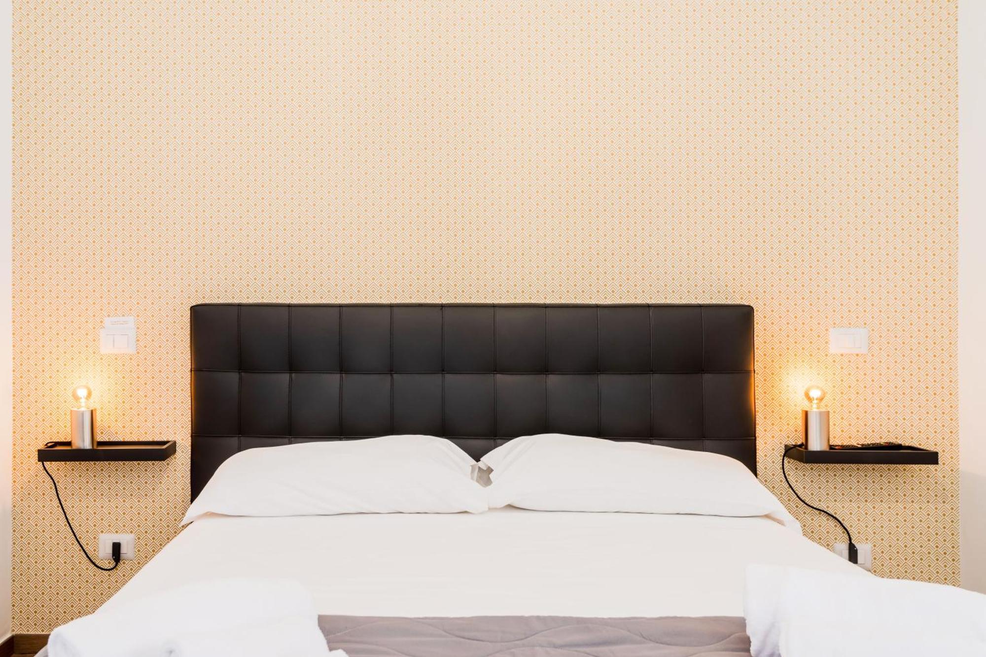 Pietramare Luxury Suites Бари Екстериор снимка